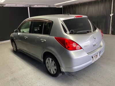 NISSAN TIIDA