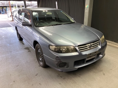 NISSAN AVENIR