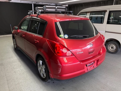 NISSAN TIIDA