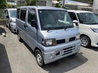 NISSAN CLIPPER VAN