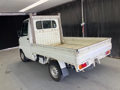 NISSAN CLIPPER TRUCK