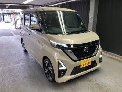 NISSAN ROOX