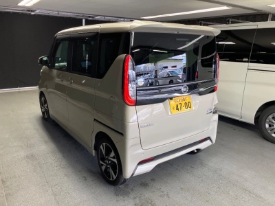 NISSAN ROOX