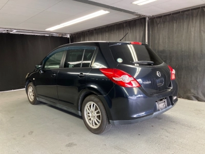 NISSAN TIIDA