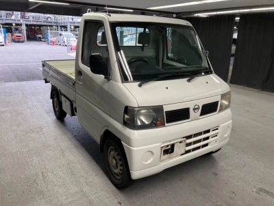NISSAN CLIPPER TRUCK