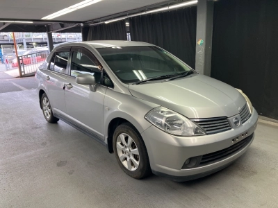 NISSAN TIIDA LATIO