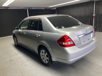 NISSAN TIIDA LATIO
