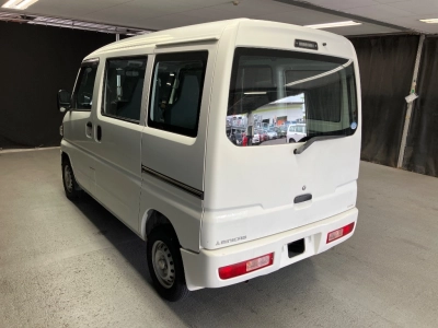 MITSUBISHI MINICAB