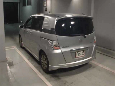 HONDA FREED SPIKE