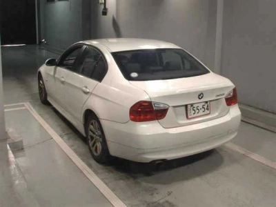 BMW 3 SERIES