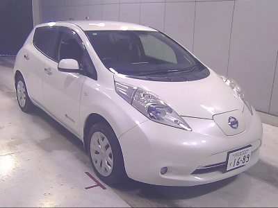 NISSAN LEAF