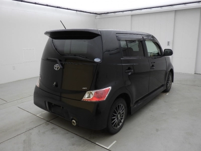 TOYOTA BB