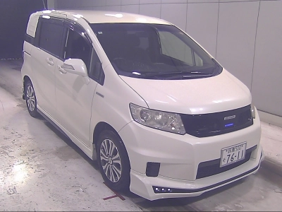 HONDA FREED SPIKE