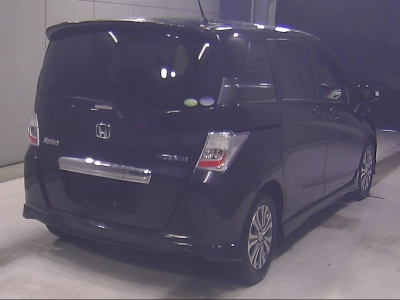 HONDA FREED SPIKE