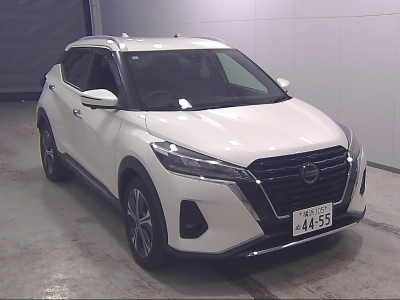 NISSAN KICKS