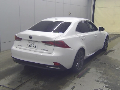 LEXUS IS