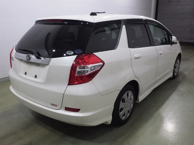 HONDA FIT SHUTTLE