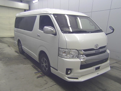 TOYOTA HIACE WAGON