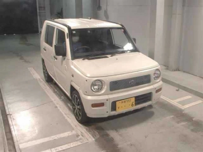 DAIHATSU NAKED