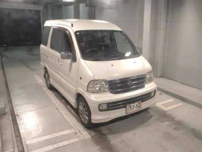 DAIHATSU ATRAI 7