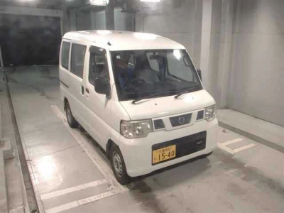 NISSAN CLIPPER VAN