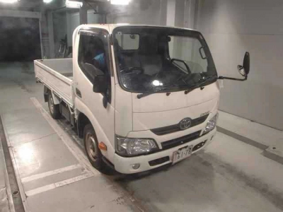 TOYOTA DYNA