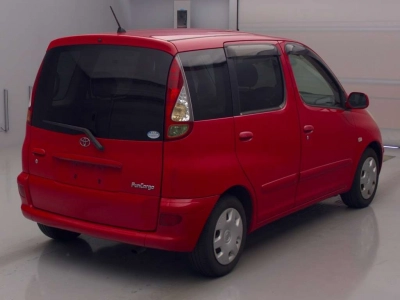 TOYOTA FUN CARGO