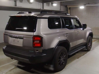 TOYOTA LAND CRUISER 250