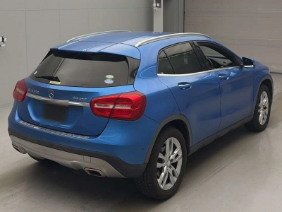MERCEDES BENZ GLA