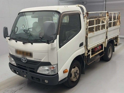 TOYOTA DYNA TRUCK