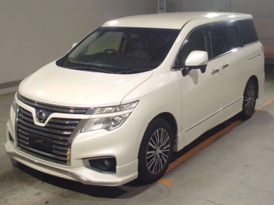 NISSAN ELGRAND