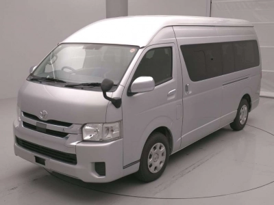 TOYOTA HIACE WAGON