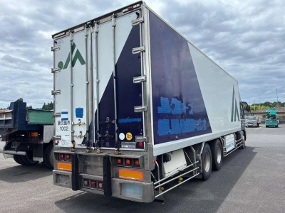 MITSUBISHI FUSO SUPER GREAT