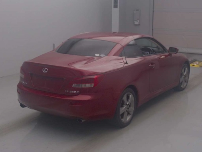 LEXUS IS