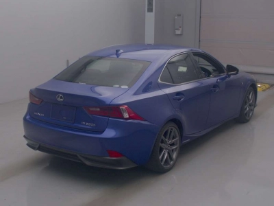 LEXUS IS