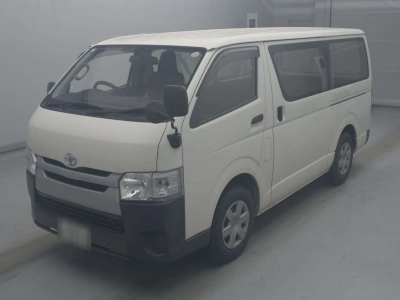 TOYOTA REGIUS VAN