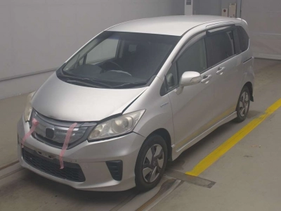 HONDA FREED HYBRID