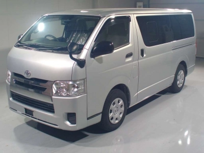 TOYOTA REGIUS VAN