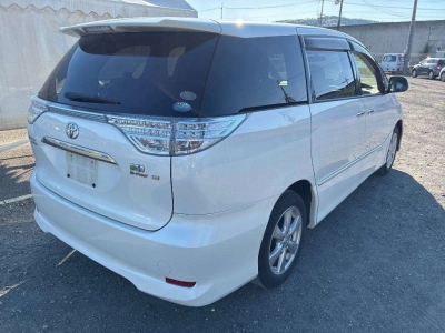TOYOTA ESTIMA HYBRID
