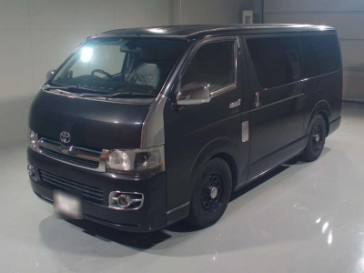 TOYOTA REGIUS VAN