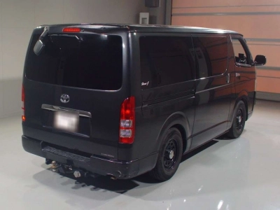 TOYOTA REGIUS VAN