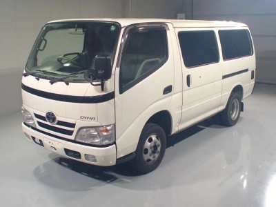 TOYOTA DYNA