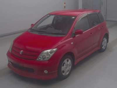 TOYOTA IST