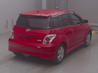 TOYOTA IST