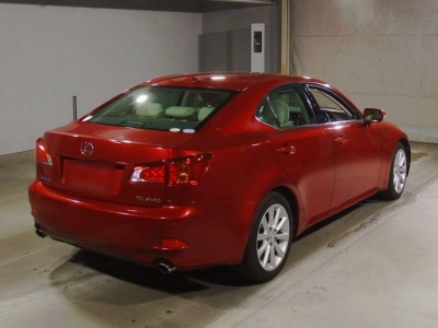 LEXUS IS