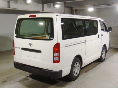 TOYOTA REGIUS VAN