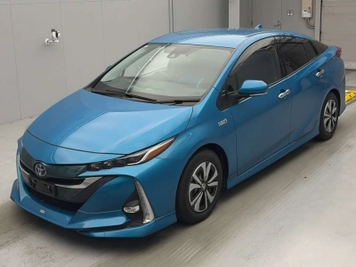TOYOTA PRIUS PHV