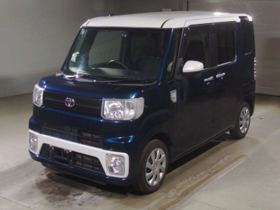 TOYOTA PIXIS MEGA