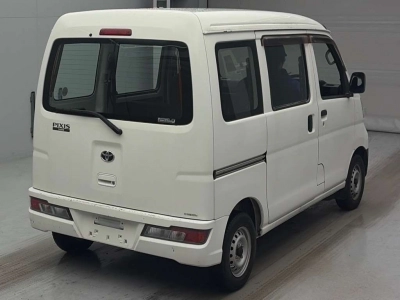 TOYOTA PIXIS VAN