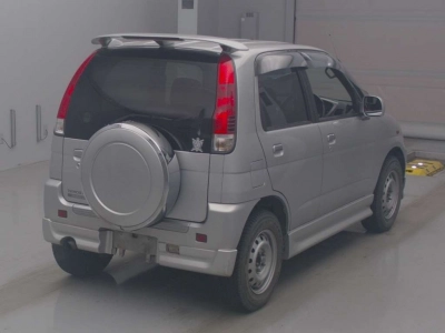 DAIHATSU TERIOS KID